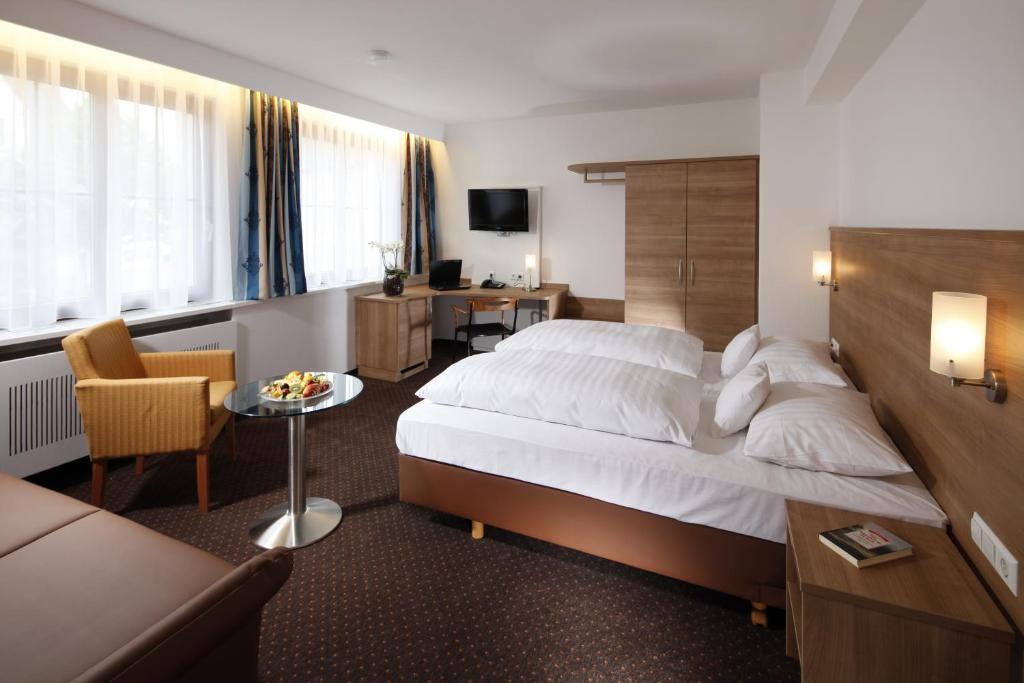 Hotel Warteck Фройденщат Стая снимка