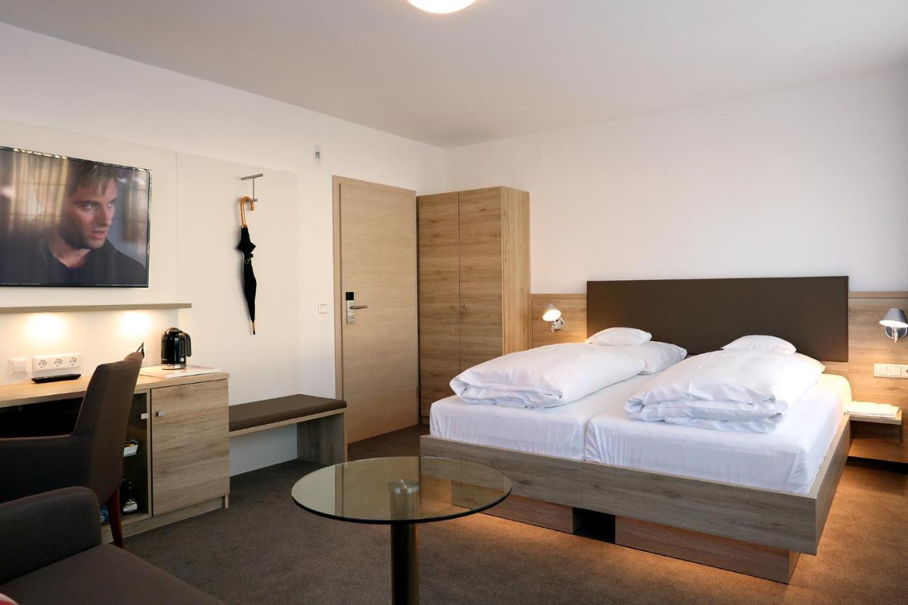 Hotel Warteck Фройденщат Екстериор снимка