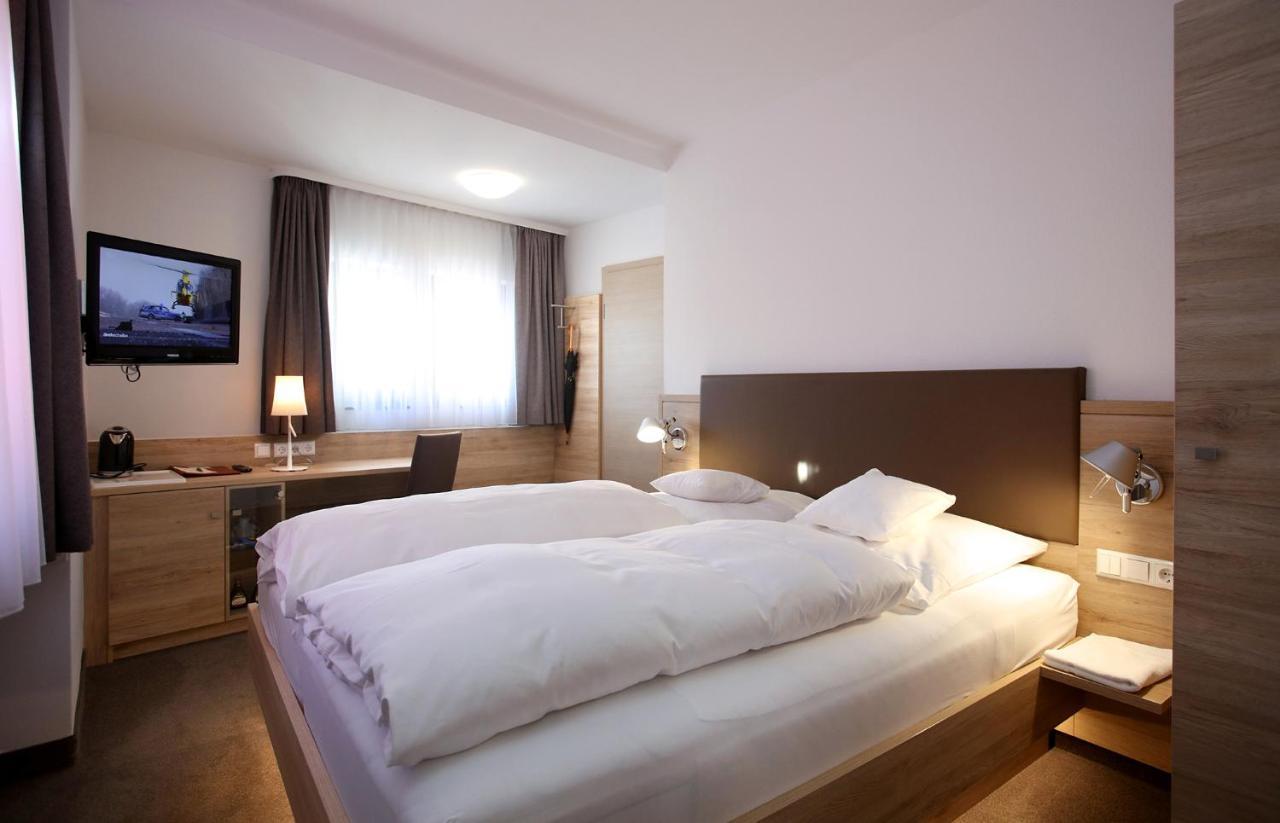 Hotel Warteck Фройденщат Екстериор снимка