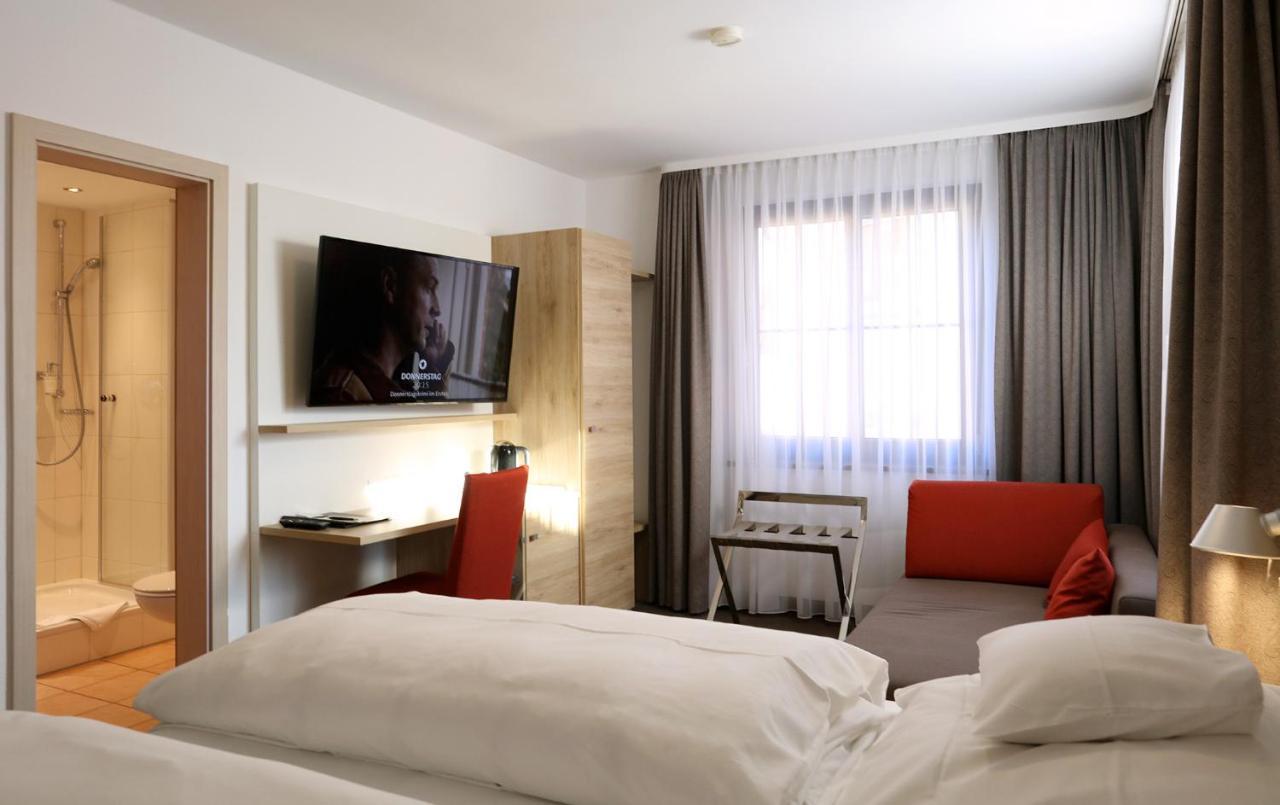 Hotel Warteck Фройденщат Екстериор снимка